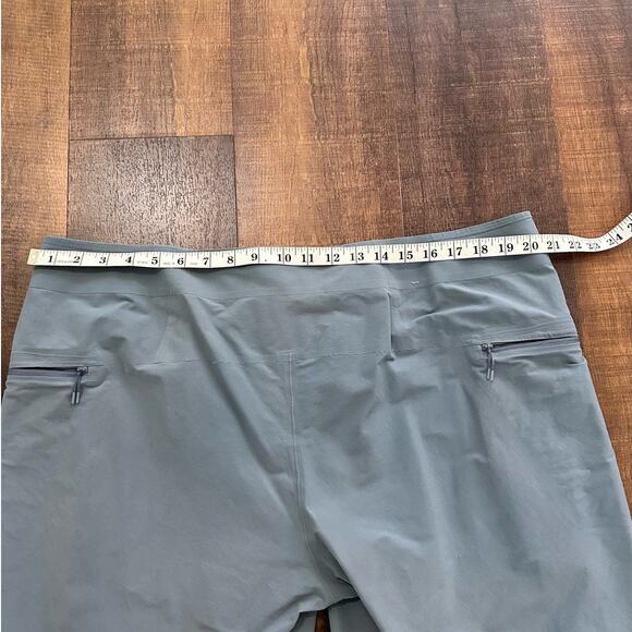 Lululemon Current State Board Short 9" Size 38 - Picture 6 of 8